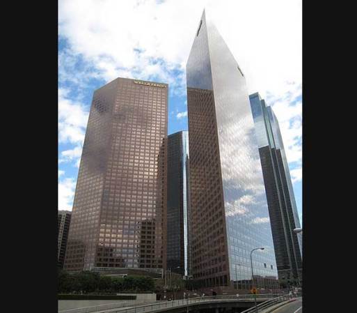Wells Fargo Center: el #103 entre los más altos de Estados Unidos.