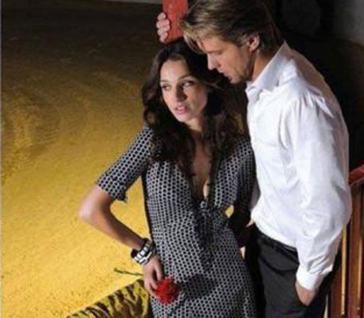 Raquel Jiménez y David Bisbal han estado de vacaciones en la tierra natal del popular cantante español, en Almería.
