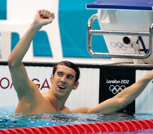Día 7: ¡Otro oro para Michael Phelps! El nadador de EEUU gana la competencia de los 100m mariposa y con ello su medalla Olímpica numero 21.
