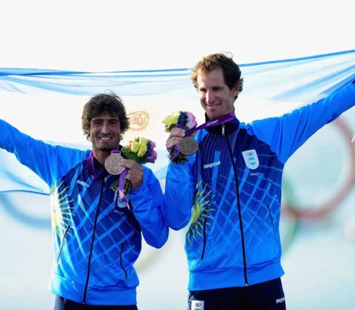 Lucas Calabrese y Juan de la Fuente de Argentina lograron el bronce en vela clase 470.
