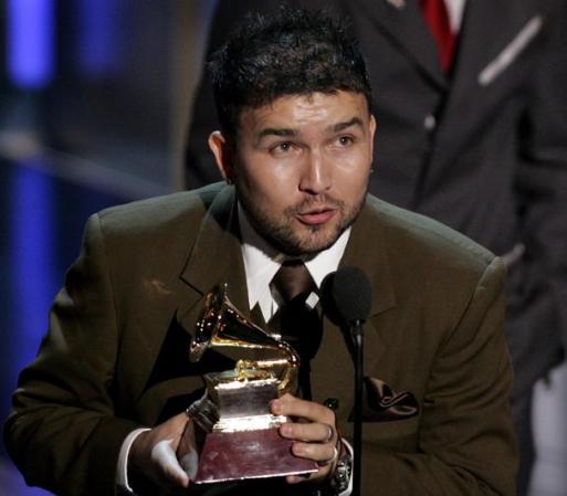 Poncho Lizárraga, de la Banda El Recodo De Cruz Lizárraga, está nominado a Banda del Año, y prometen dar pelea.