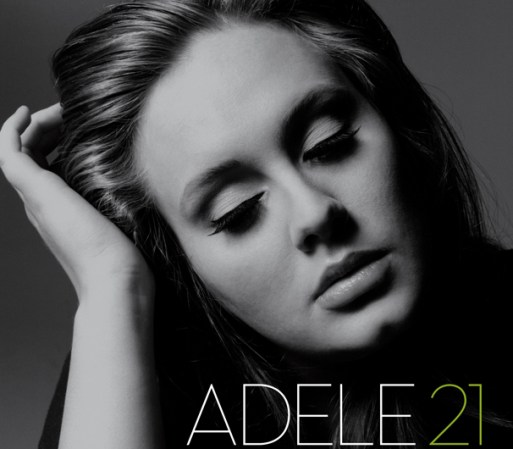 Por último, Adele, con "21". Este no sólo es el disco más vendido y que más premios ganó en el 2012, es también el disco más vendido de la historia, superando a "Thriller", de Michael Jackson.