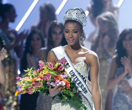 Leila Lopes, de Angola, se coronó Miss Universo 2011.