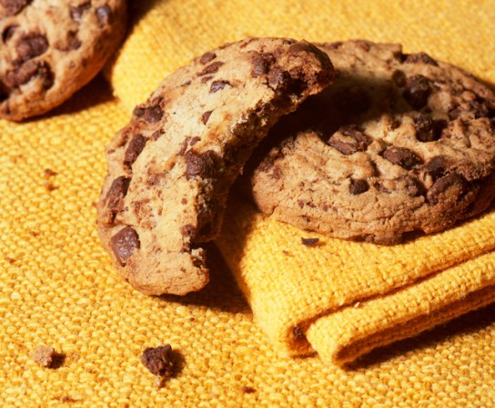 Aquí solo te queda disfrutar, galletas y chocolate que más puedes pedir.