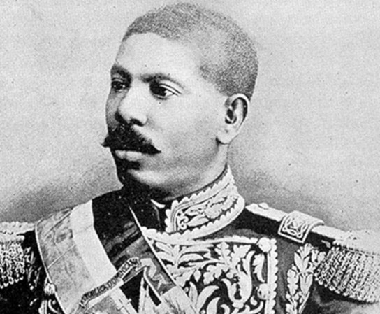 Ulises Heureaux 1882-1884; 1887-1899.