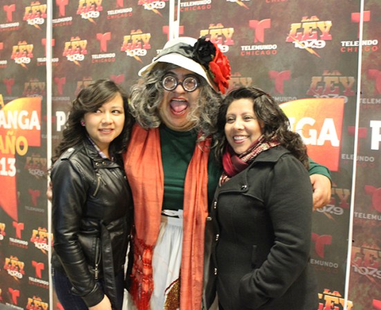 Telemundo Chicago organizó la pachanga del 2013. Cientos se divirtieron con la música y las actividades recreativas. La Pachanga del Año de Telemundo Chicago se llevó a cabo el 14 de diciembre en Sears Centre Arena.