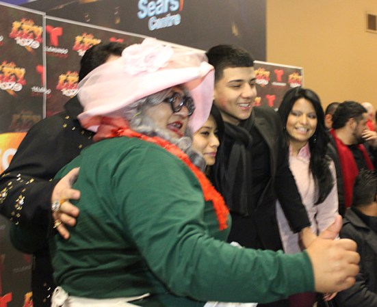 Telemundo Chicago organizó la pachanga del 2013. Cientos se divirtieron con la música y las actividades recreativas. La Pachanga del Año de Telemundo Chicago se llevó a cabo el 14 de diciembre en Sears Centre Arena.