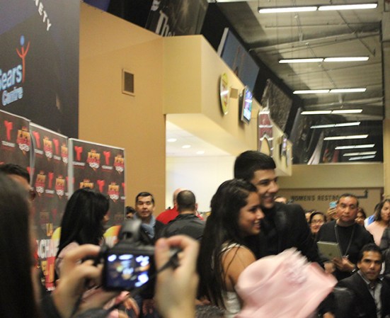 Telemundo Chicago organizó la pachanga del 2013. Cientos se divirtieron con la música y las actividades recreativas. La Pachanga del Año de Telemundo Chicago se llevó a cabo el 14 de diciembre en Sears Centre Arena.