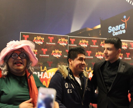 Telemundo Chicago organizó la pachanga del 2013. Cientos se divirtieron con la música y las actividades recreativas. La Pachanga del Año de Telemundo Chicago se llevó a cabo el 14 de diciembre en Sears Centre Arena.