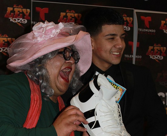Telemundo Chicago organizó la pachanga del 2013. Cientos se divirtieron con la música y las actividades recreativas. La Pachanga del Año de Telemundo Chicago se llevó a cabo el 14 de diciembre en Sears Centre Arena.