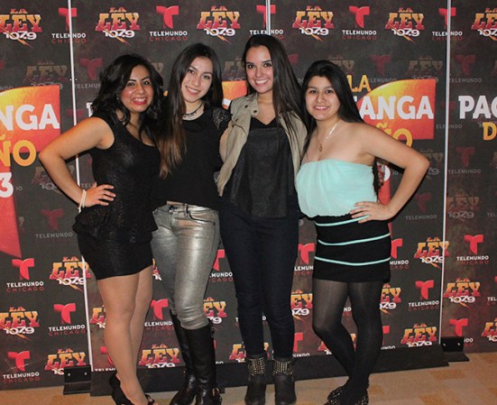 Telemundo Chicago organizó la pachanga del 2013. Cientos se divirtieron con la música y las actividades recreativas. La Pachanga del Año de Telemundo Chicago se llevó a cabo el 14 de diciembre en Sears Centre Arena.