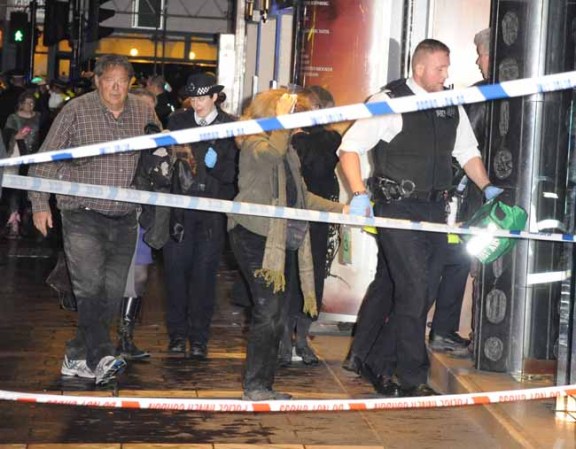 Pesadilla en Londres por el derrumbe del techo de un teatro.