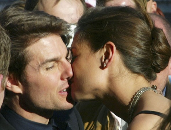 El protagonista de éxitos como "Risky Business" y "Top Gun" le confirmó a Oprah que estaba sumamente eufórico por su relación con la actriz, y hasta brincó de alegría en el sofá del set.