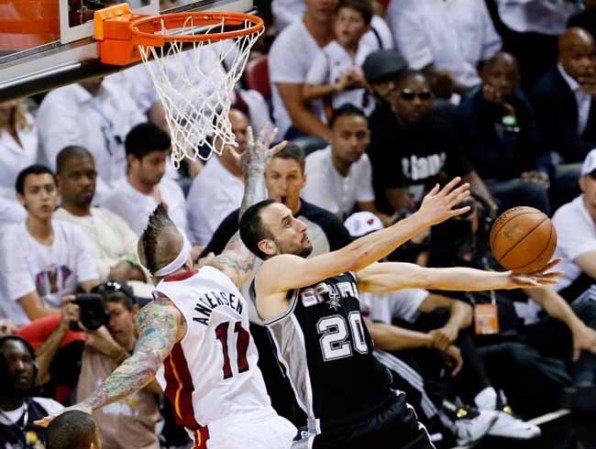 Y ahora disfrute otros grandes momentos de una noche mágicamente HEAT.