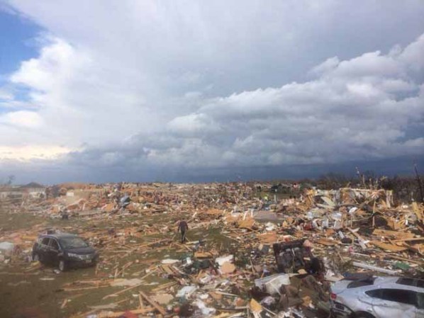 Los tornados tocaron tierra no por más de 20 minutos, pero llegaron con mucha fuerza.
