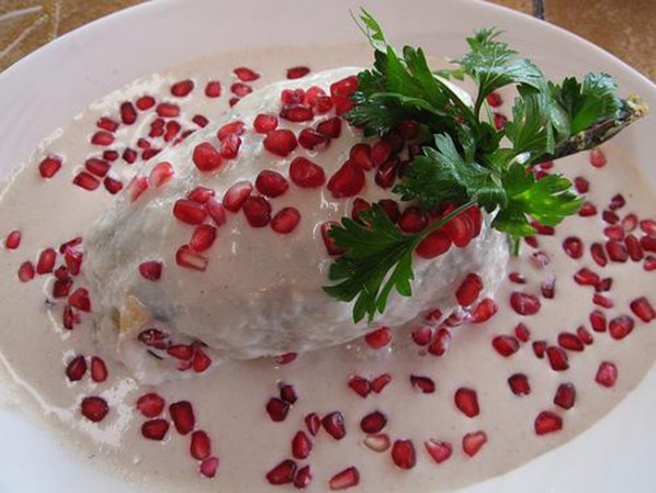 Chiles en Nogada, tradicional manjar mexicano.