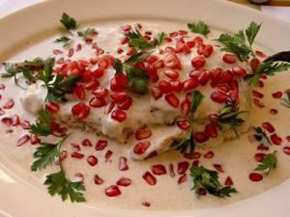 Chiles en Nogada, tradicional manjar mexicano.