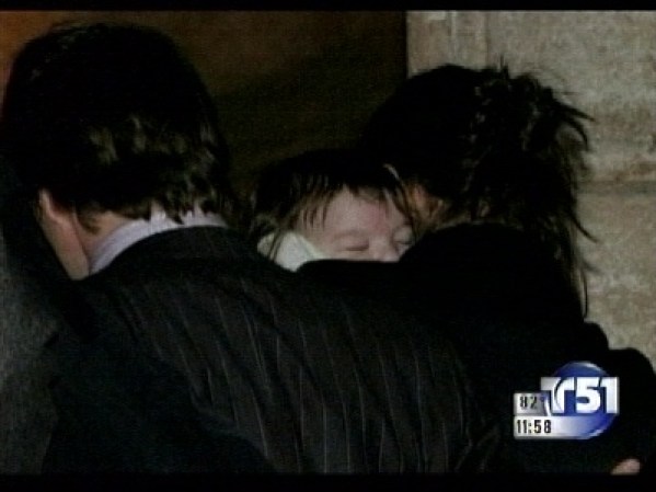 No esquivaron a la prensa y se dejaron fotografiar con su hija, Suri, quien nació unos meses antes, el 18 de abril de 2006.