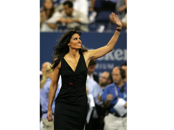 Gabriela Sabatini durante la inauguración del U.S. Open, Nueva York, agosto 25 del 2008. Medalla de Plata en Seoul, 1988.
