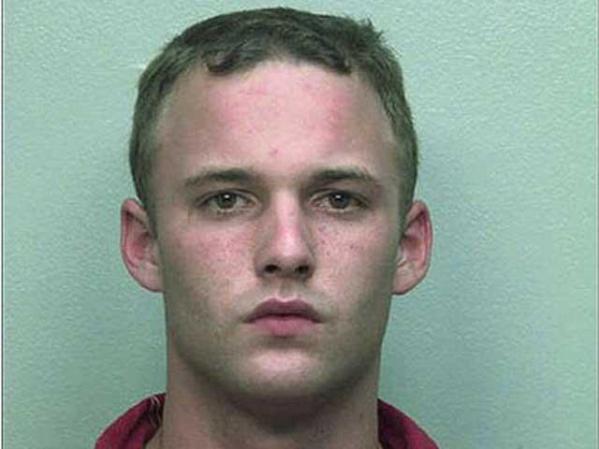 El actor Brad Renfro intentó comprar heroína y por ello fue detenido al cierre del 2005, según la policía.