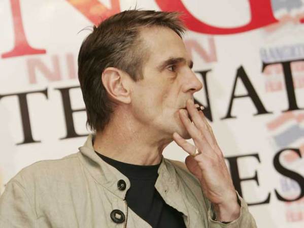 Jeremy Iron, intenso fumador.