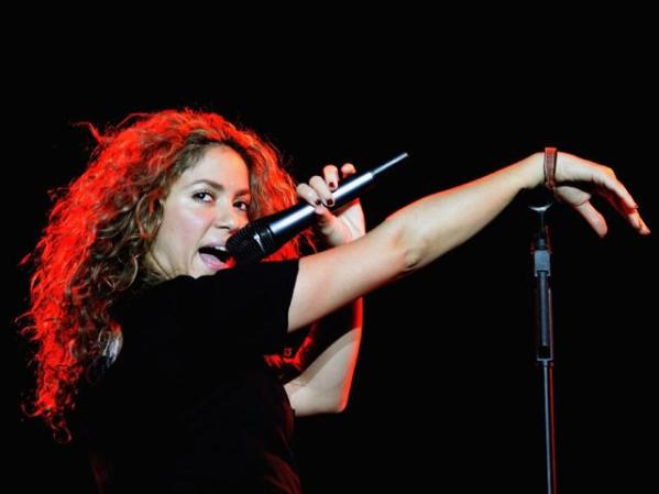 Con miras a conquistar una nueva audiencia, Shakira se muda a Miami con su familia.