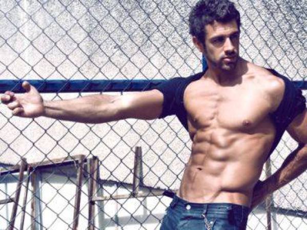 El actor Christian de la Campa, famoso su exitosa participación en “Relaciones peligrosas”, será también uno de los competidores.