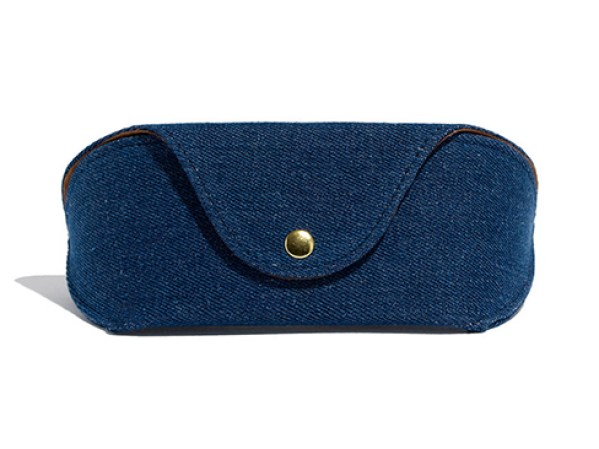 Estuche para gafas de Madewell. Adquiérelo en madewell.com, $12.50.