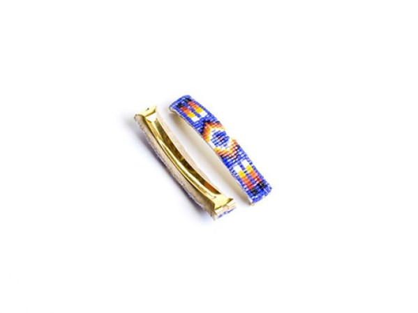 Hebillas de colores Sioux. Encuéntralas en shop-generalstore.com, $36.