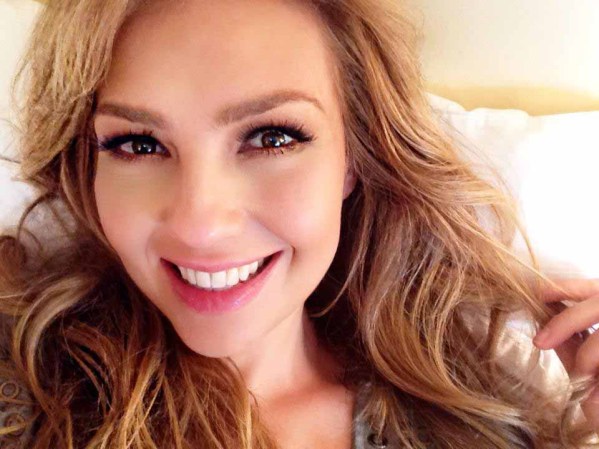 Thalía pidió matrimonio a Memo, ¿qué responderá el arquero?
