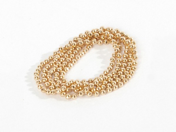Collar con oro de 14 kilates. Disponible en deskohan.com, 68 cada uno.