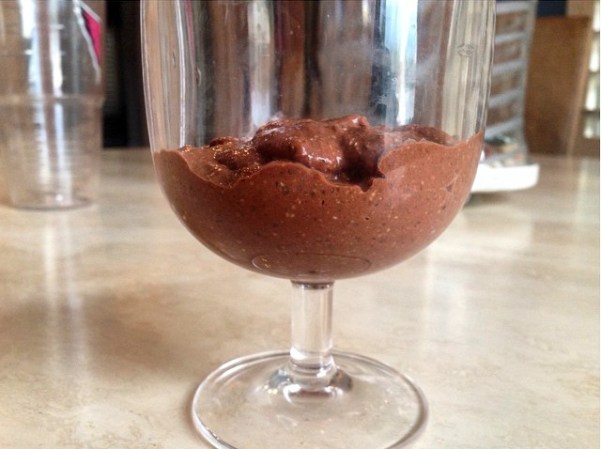 Chía con chocolate. Este pudín integra coco, chocolate y chía para crear un postre por demás saludable.