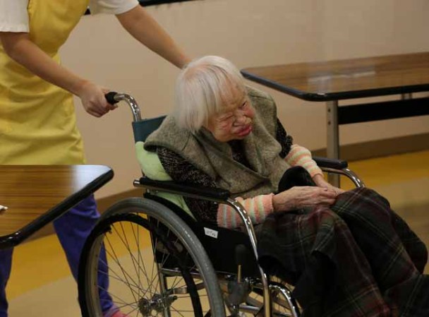 La anciana, que increíblemente goza de buena salud, no recuerda muchas cosas, pero sigue viviendo con ilusión.