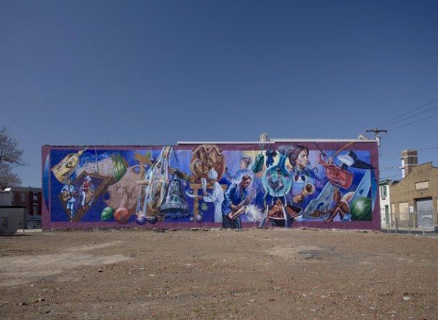 “Artsolutely Awesome North Philly”, de Marcus Akinlana (1533-35 Ridge Avenue)