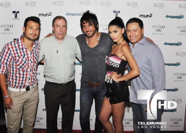 La celebración comenzo desde el viernes 13 de julio en una fiesta VIP pre-Descarga en donde invitados y publico tuvieron la oportunidad de convivir con Beto Cuevas una noche antes del concierto. Guadalupe (18 & Over), Tom Bruny (Director de Mercadotecnía de Fremont Street Experience), Beto Cuevas, Crash (18 & Over) y Ramiro López (Gerente de Telemundo Las Vegas).