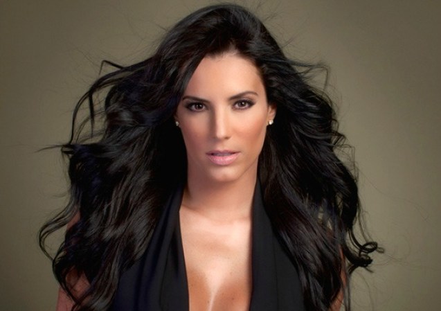 Gaby Espino, por "Santa Diabla", nominada en la categoría Protagonista Favorita.
