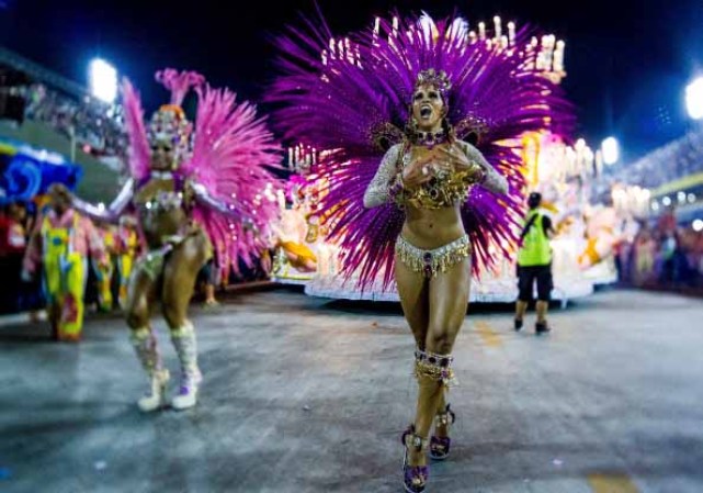 Desde África resonó la batucada que se expande en la tierra carioca con el carnaval de Rio de Janeiro el mayor espectáculo al aire libre del mundo.