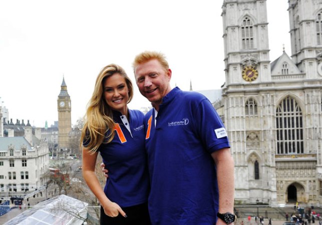 En la imagen, con el ex tenista Boris Becker, en Londres, promocionando productos deportivos.