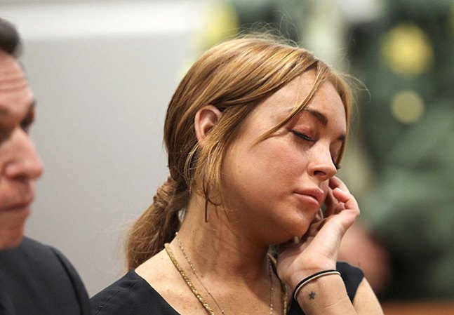 Lindsay Lohan. Actriz que al parecer no puede evitar estar en portadas sensacionalistas. Tiene varios tatuajes con tendencias 'literarias', pues son principalmente palabras y citas textuales.