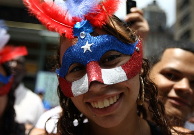 En el 2006 desfilaron más de 80,000 participantes.