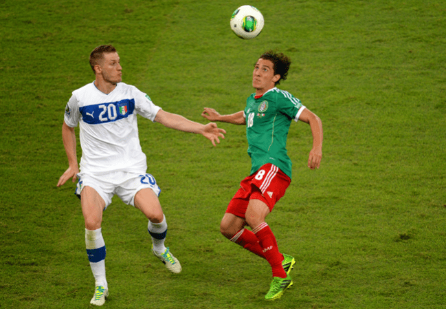 El defensa Andrés Guardado (Leverkusen, Alemania).