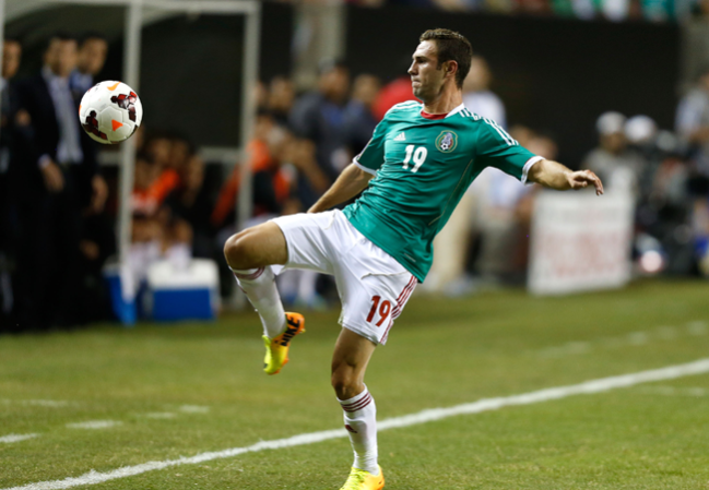 El defensa Miguel Layún (América).