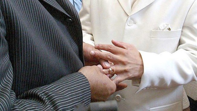 Comité aprueba matrimonio gay