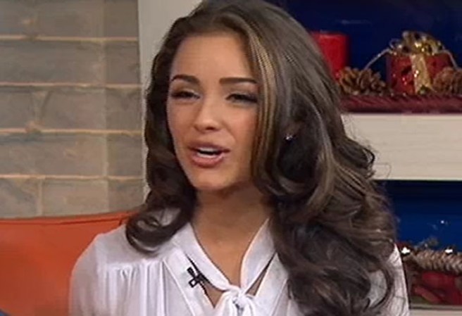 La mirada y sonrisa angelical de la Miss Universo 2013, Olivia Culpo, nos deleitaron durante una visita exclusiva a nuestros estudios de Buenos Días Nueva York.
