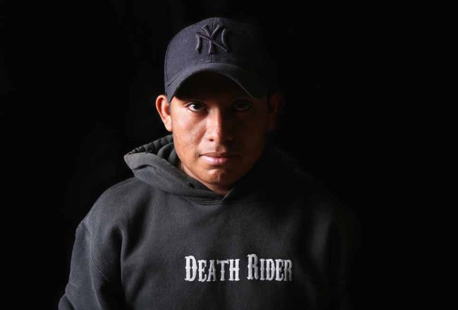 Pedro Martínez de 18 años es de Oaxaca, México. Pasó una noche en el albergue de San Juan Bosco. Fue capturado por inmigración el pasado 9 de marzo, al tratar de cruzar la frontera desde México hacia Arizona. Al ser expulsado, dijo que volvería a intentarlo.