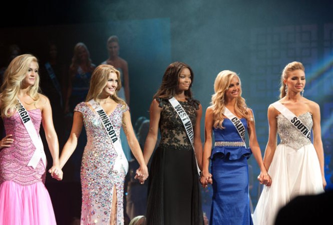 Imágenes de Cassidy Wolf, Miss Teen USA 2013.