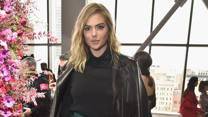 Kate Upton se lleva la portada de Vogue