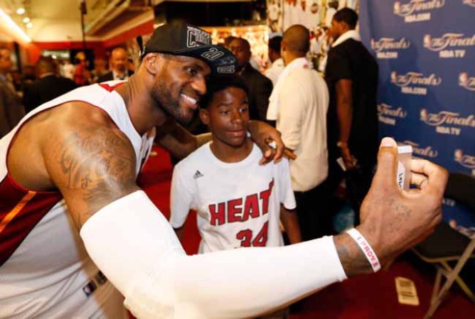 LeBron James #6 del Miami Heat.