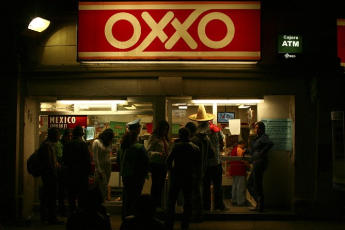 A pesar de tener café de calidad mundial en Chiapas y Veracruz todo mundo bebe café instantáneo y del Oxxo (tienda de conveniencia)
