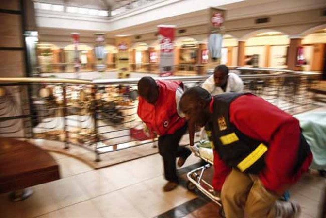 Brutal ataque a centro comercial de lujo en Nairobi.